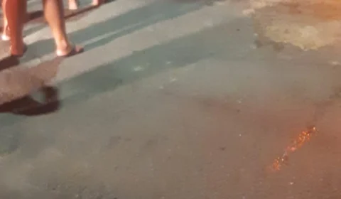 VÍDEO: Ocupantes de um carro branco matam a tiros um jovem no bairro Chapada, em Manaus