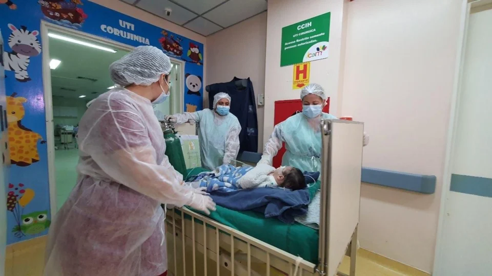 AM tem 47% dos leitos clínicos ocupados por pacientes com a Covid-19;  UTIs estão 38% preenchidas