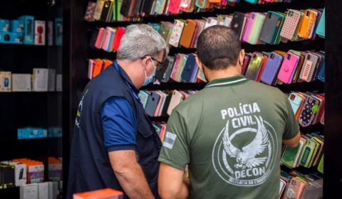 Produtos falsificados da Gucci e Apple são apreendidos em loja na Zona Centro-Sul de Manaus