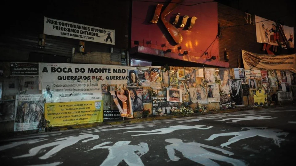 Boate Kiss: réu passa mal e se desespera ao chegar no julgamento: ‘não sou assassino’