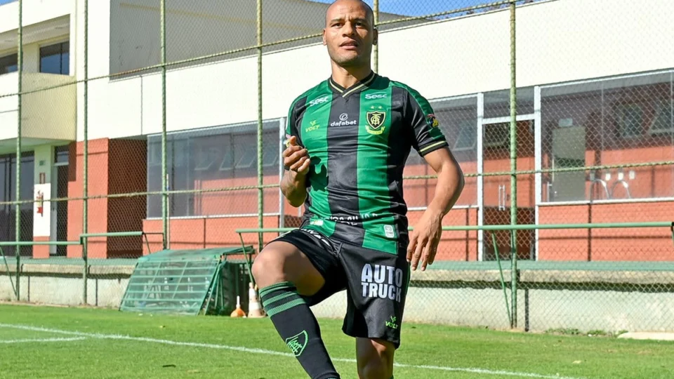 Lateral do América/MG acredita que time terá mais chances na Libertadores jogando fora de casa