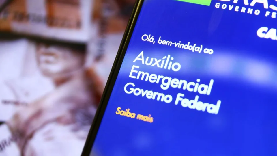 Auxílio emergencial 2021 acaba esse mês