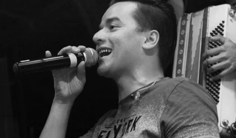 Cantor sertanejo Yago é enterrado em Curitiba