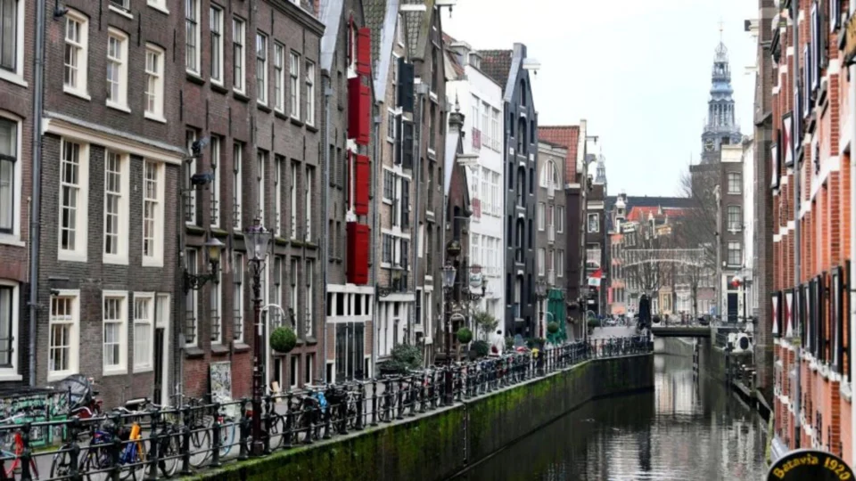 Holanda inicia lockdown contra o coronavírus neste domingo