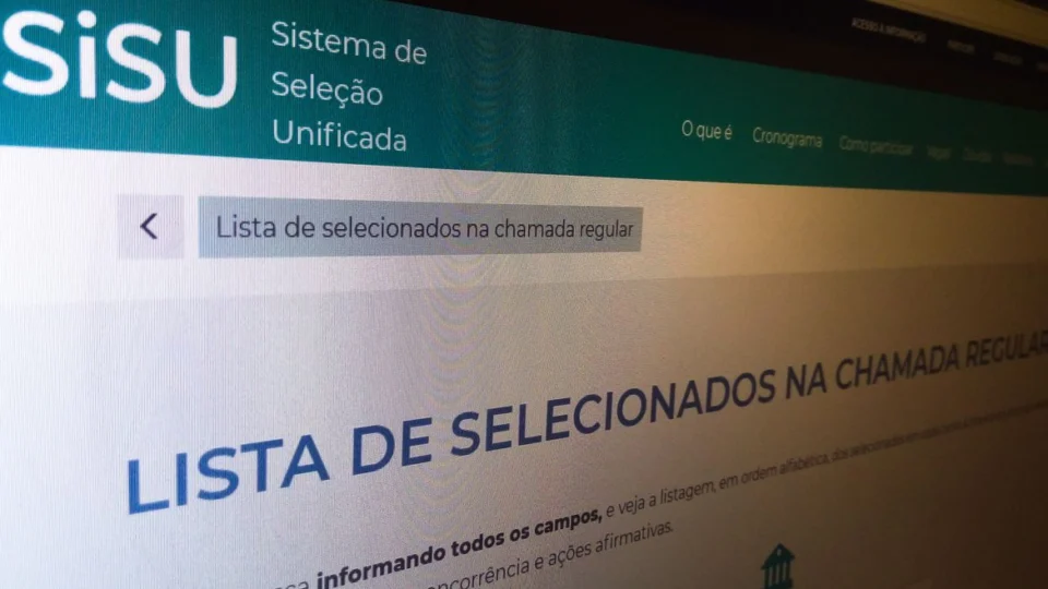 Estudantes selecionados na primeira chamada do Sisu têm até 8 de março para fazer matrícula