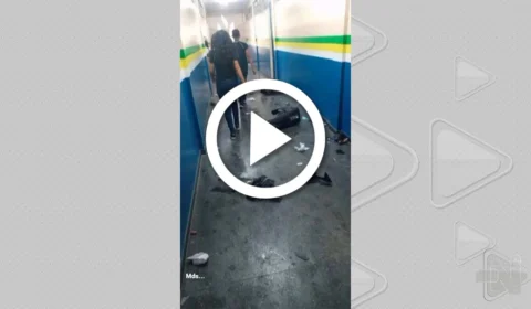 VÍDEO: estudantes ateiam fogo em objetos dentro de escola na Zona Oeste de Manaus