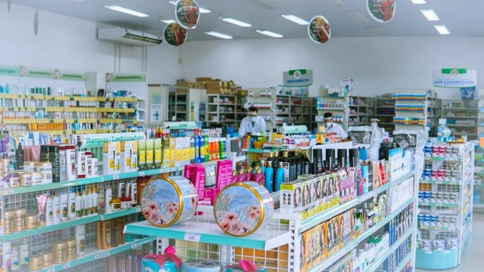 Em São Paulo, farmácias são notificadas por falta de testes para detecção da Covid-19