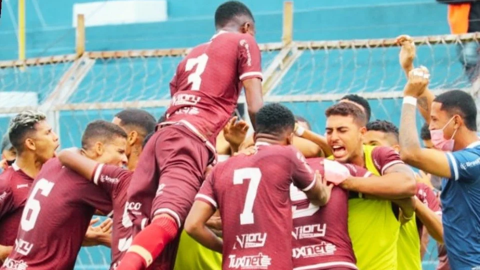 Fast Clube sofre goleada de 6 a 0, dá adeus à Copa SP e treinador avalia participação do único representante do AM