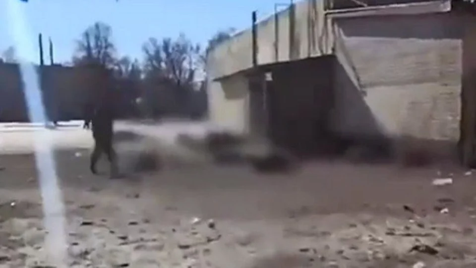 EUA acusam russos de matar ao menos 10 civis que esperavam em fila para comprar pão, na Ucrânia