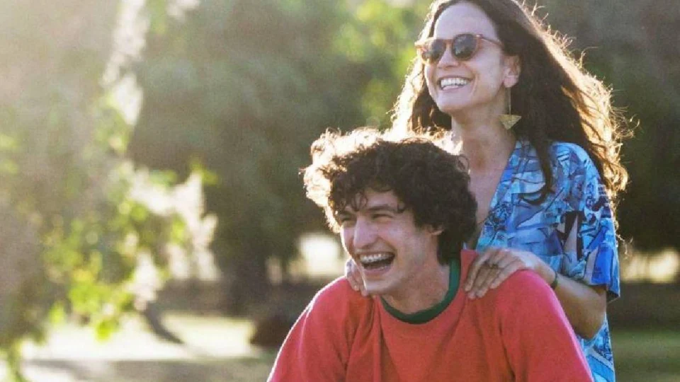 Chega às telas do cinema ‘Eduardo e Mônica’, filme inspirado na música de Renato Russo