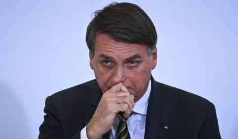 Passaporte sanitário criticado por Bolsonaro foi endossado por 2 ministérios