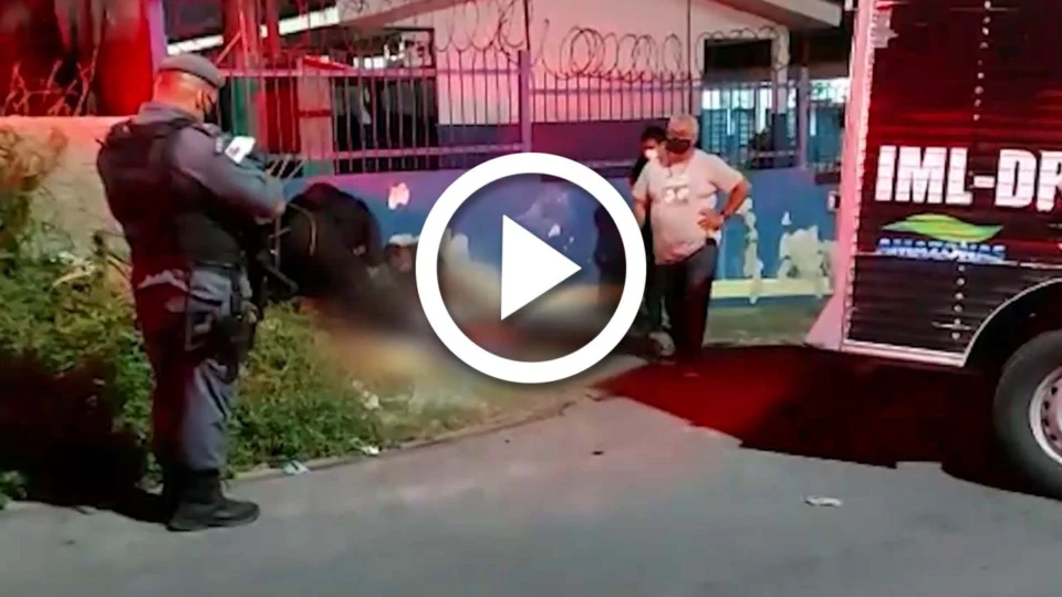 VÍDEO: detento do semiaberto é morto em campo de futebol em Manaus
