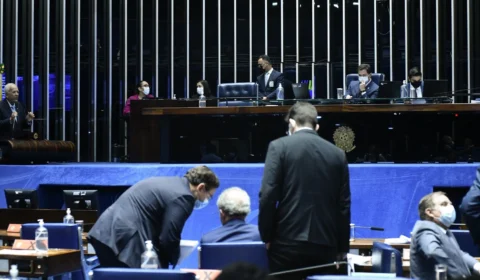 PEC dos Precatórios é aprovada em primeiro turno no Senado