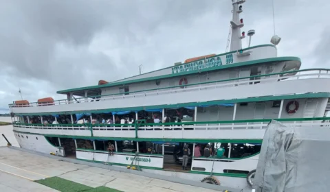 No Amazonas, idoso é preso com mais de 5Kg de maconha prensada em embarcação