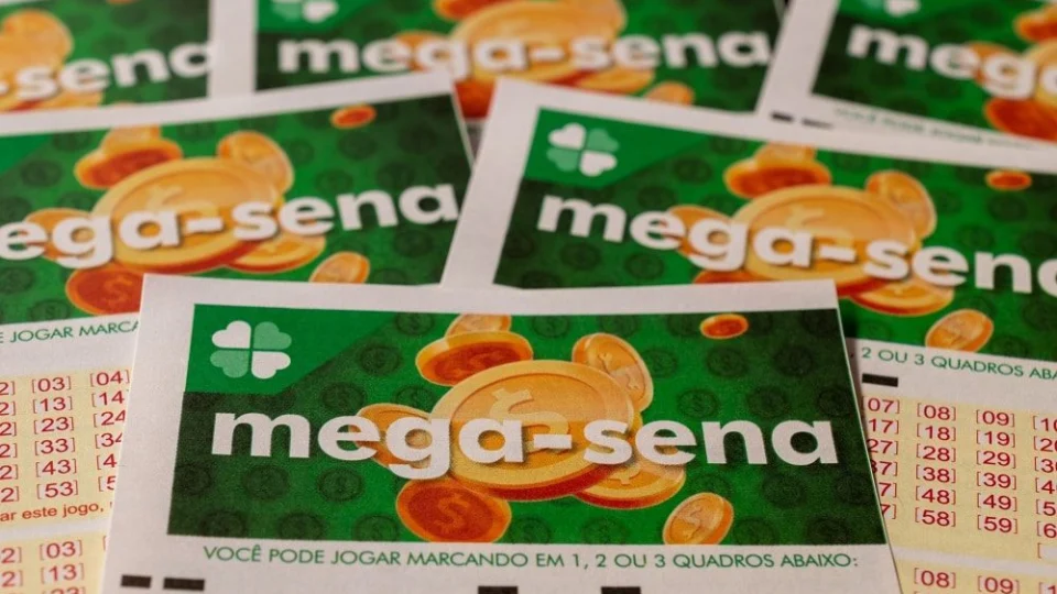 Vencedor da Mega-Sena que teve prisão decretada deve R$ 160 mil de pensão a filha com microcefalia