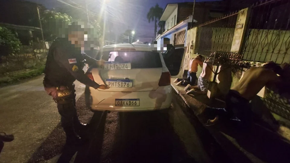 Trio que assaltava residências na madrugada é preso em Manaus; veja vídeo