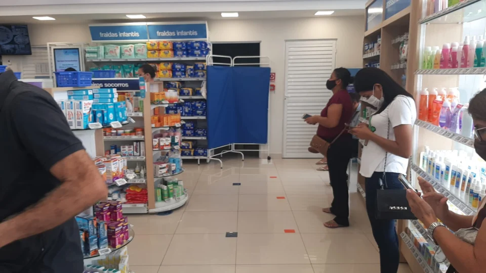 Venda de testes para Covid-19 cresce 200% em laboratórios e drogarias de Manaus