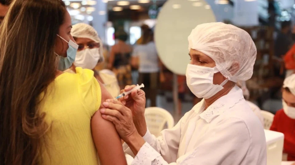 Amaturá, no interior do AM, lidera ranking nacional de pior desempenho de vacinação da 2ª dose contra Covid-19