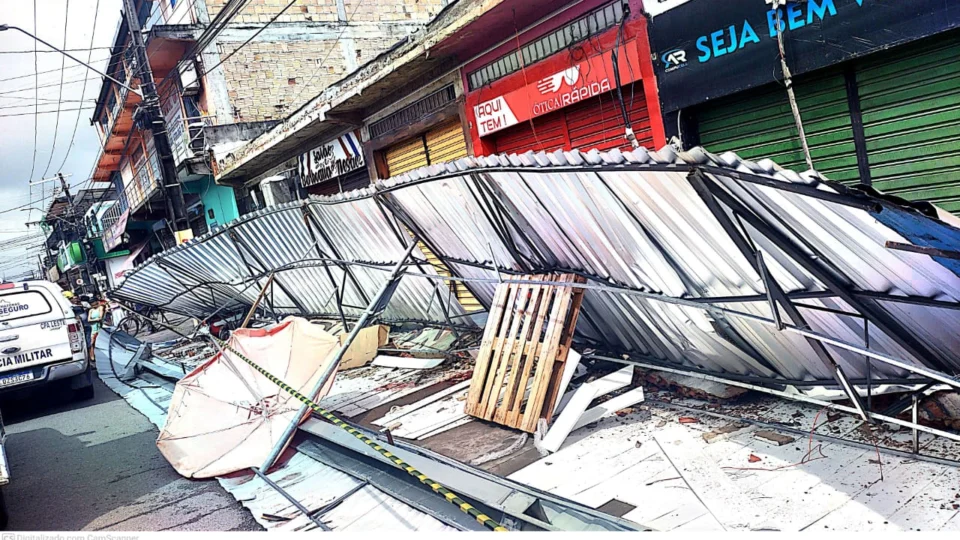 Menino morre após marquise desabar, na Zona Leste de Manaus