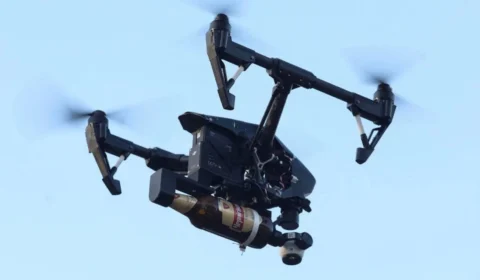 Exército ucraniano desenvolve drone para lançar coquetéis molotov contra russos