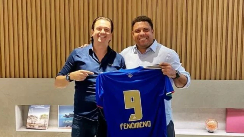 Ronaldo Fenômeno anuncia compra do Cruzeiro, time mergulhado em dívidas e ‘à beira’ da Série C