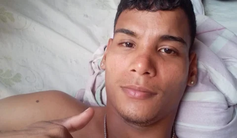 Jovem ‘some’ após partida de futebol no bairro Colônia Antônio Aleixo, Zona Leste de Manaus