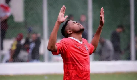 Após 30h desaparecido, jogador de futebol é achado morto no litoral de SP