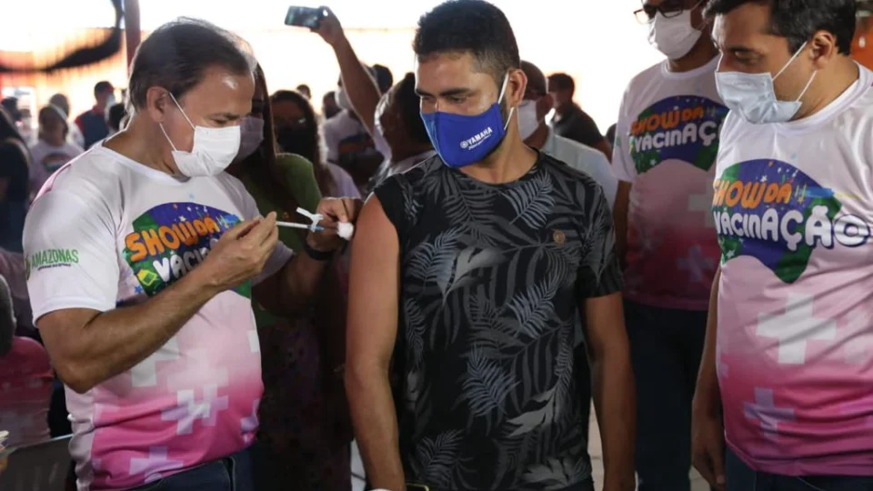 Mais de 3 mil pessoas são vacinadas contra Covid em casas de show de Manaus
