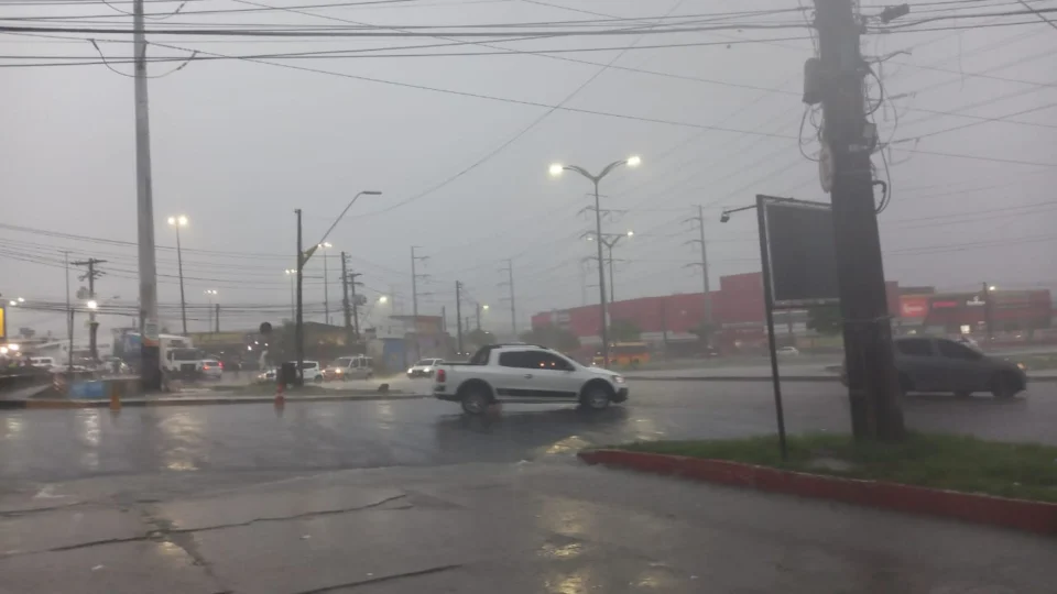 Chuva deve continuar neste fim de semana em Manaus, segundo meteorologia