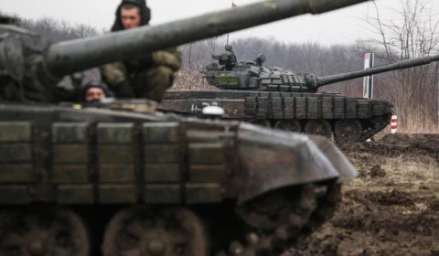 Ucrânia diz que mais dois hospitais foram bombardeados no país