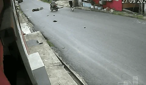 VÍDEO: Cenas mostram grave acidente de moto no bairro Alvorada, em Manaus
