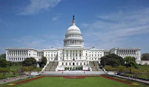 Orçamento com US$ 14 bi para Ucrânia é aprovado no Congresso dos EUA