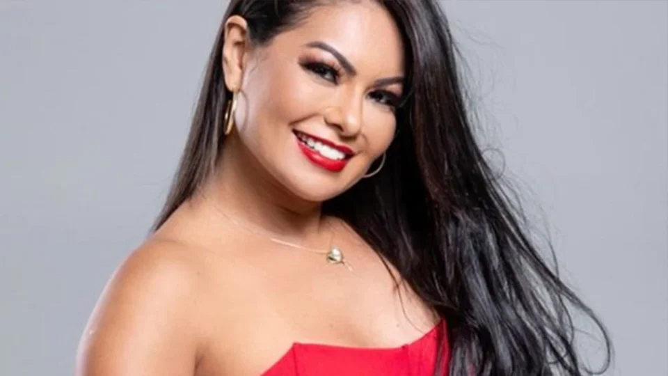 Cantora do grupo Calcinha Preta, Paulinha Abelha morre aos 43 anos em Aracaju