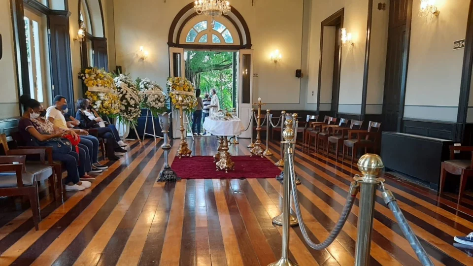Corpo do poeta Thiago de Mello é velado no Palácio R. Negro, em Manaus