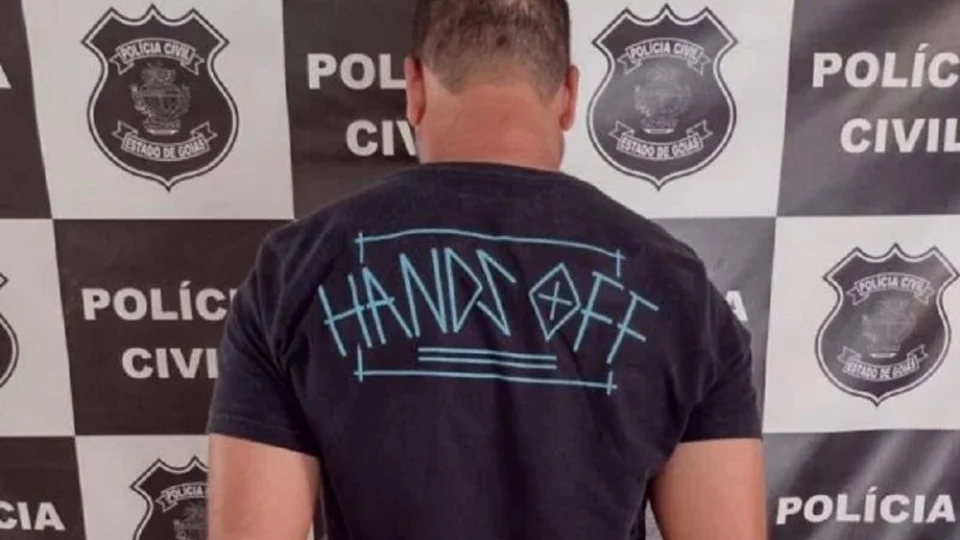 Menina de 11 anos denuncia pai de colega da escola que pedia fotos íntimas e encontro, em Goiás