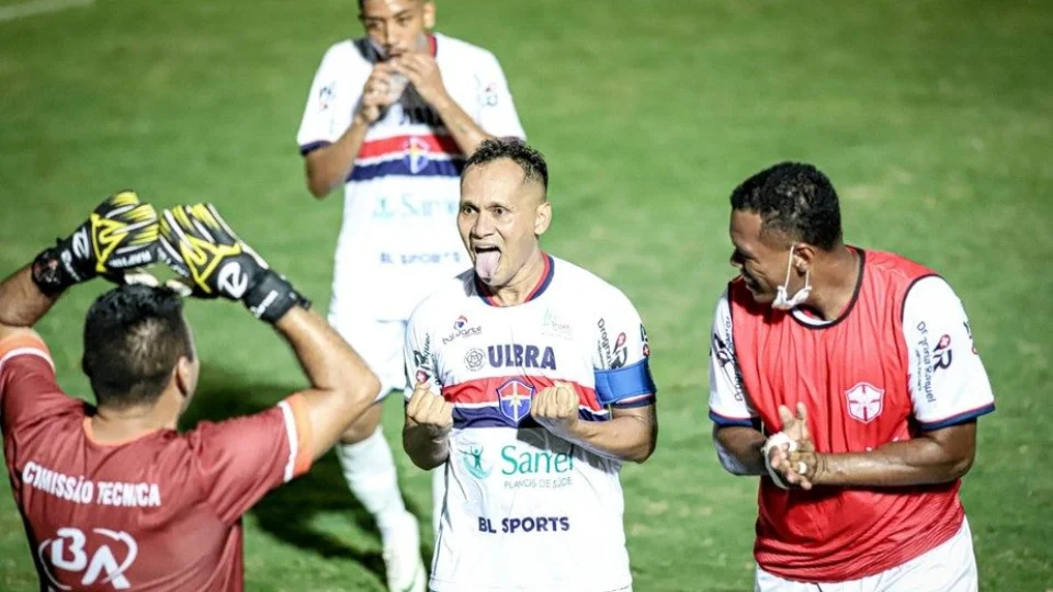 Fast Clube confirma retorno do meia Flamel para disputar Barezão deste ano