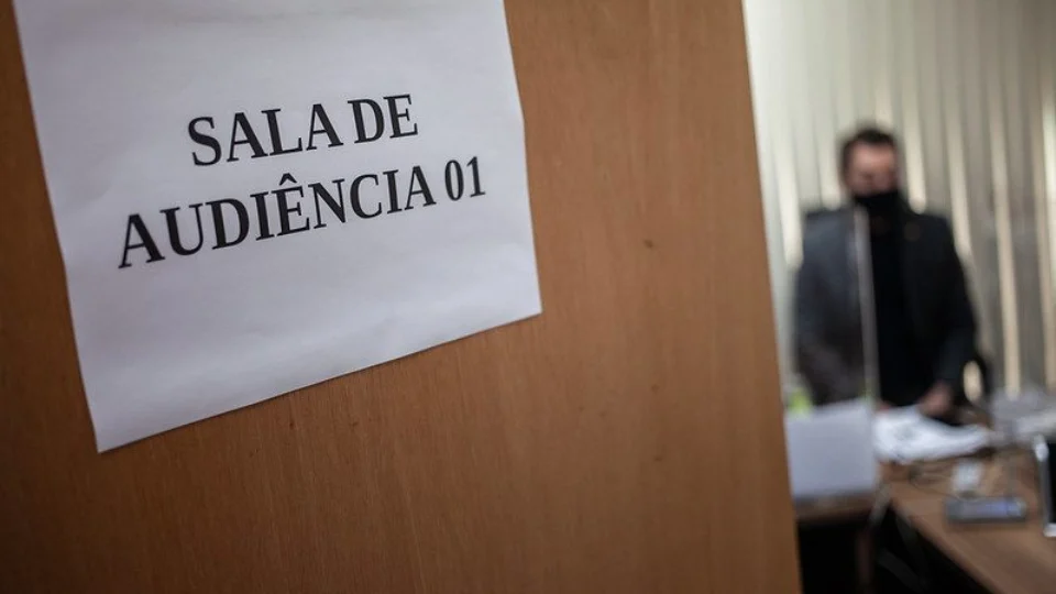 Homem que estrangulou mulher até a morte e jogou corpo na rua é condenado a 17 anos de prisão, em Manaus