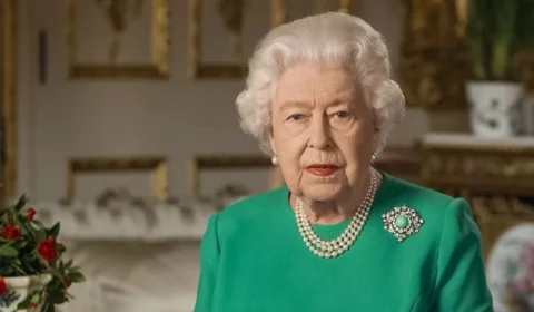 Rainha Elizabeth II testa positivo para Covid-19