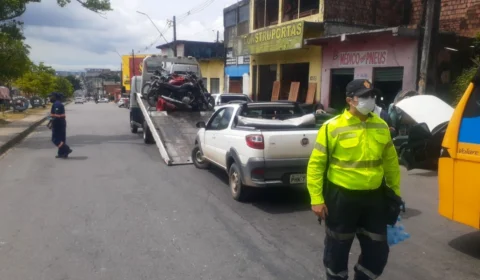 Fiscalização flagra seis veículos realizando transporte irregular de passageiros em Manaus
