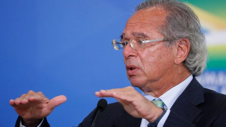 ‘O mundo todo ficou mais pobre’, diz Paulo Guedes
