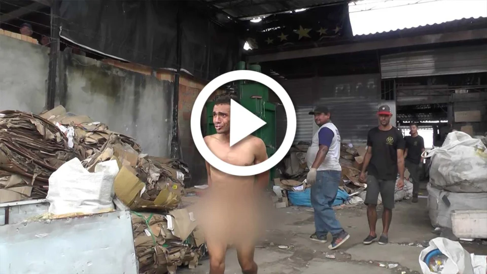 VÍDEO: homem ‘desfila’ pelado em avenida da Zona Leste de Manaus