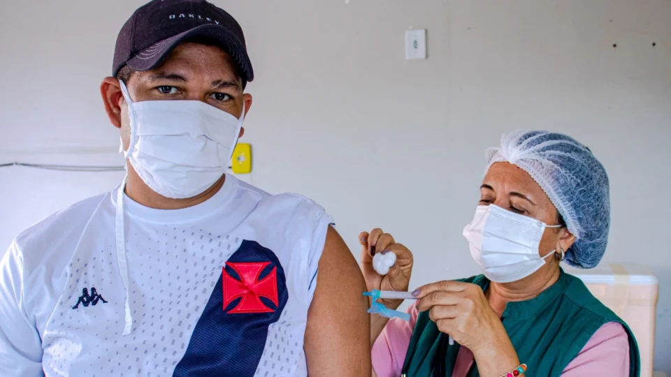 Confira programação da vacinação contra Covid-19 neste sábado em Manaus
