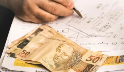 Em Manaus, número de famílias com contas atrasadas em fevereiro é de 29,7%