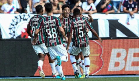 Fluminense joga fácil, vence Vasco por 2 a 0 e segue firme na ponta do Cariocão
