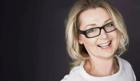 Premier da Suécia nomeia primeira ministra transgênero