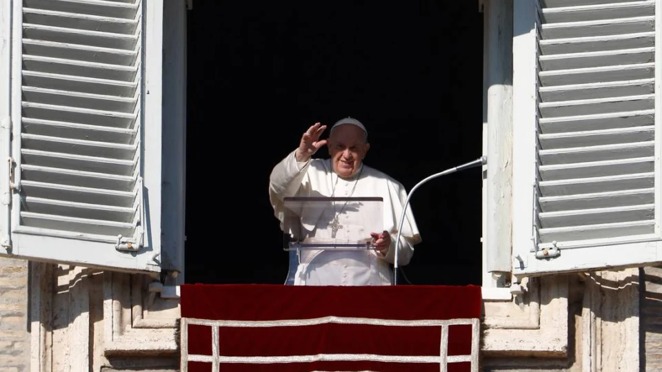 ‘Machucar uma mulher é ultrajar a Deus’, diz Papa Francisco durante missa na Basílica de São Pedro em homenagem à Virgem Maria