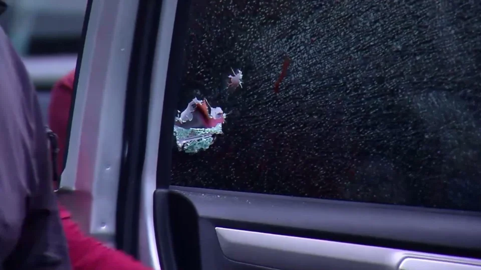 Suspeitos de alvejarem casal em S10 são presos, em Manaus