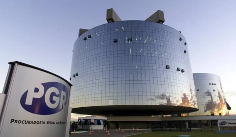 PGR diz que vai apurar indícios apontados pela CPI da Covid contra Bolsonaro e mais 13 autoridades com foro privilegiado