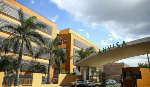 Covid-19: Anvisa publica nova suspensão para venda e uso de teste com saliva