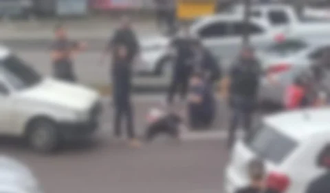 Homem é atropelado ao tentar atravessar fora da faixa de pedestre na Avenida Djalma Batista, em Manaus